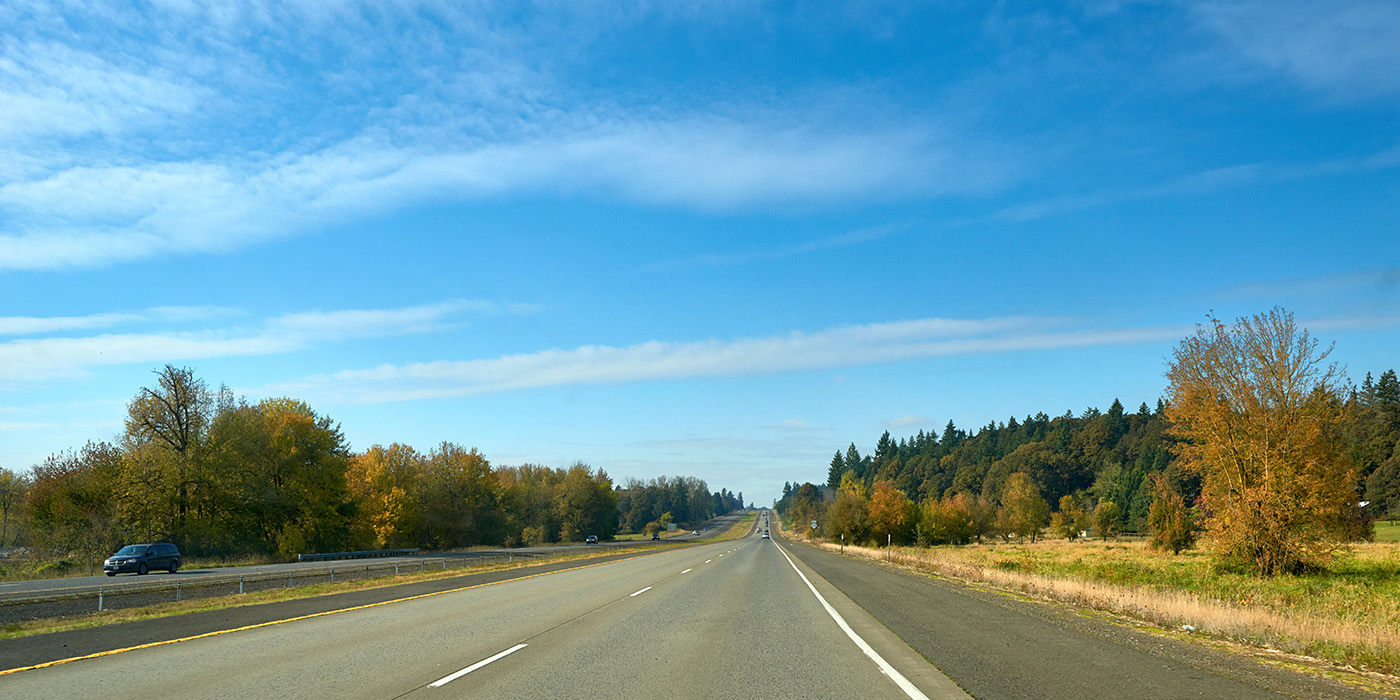 Sunny autumn day on 22 Oregon State Highway in Marion County.